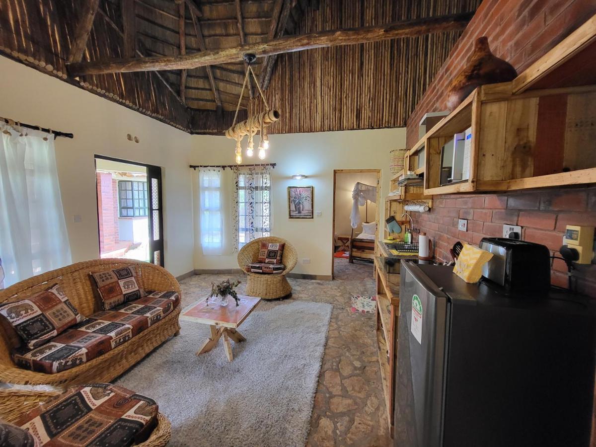Edaala Comfort - Cottage Rooms Найроби Экстерьер фото